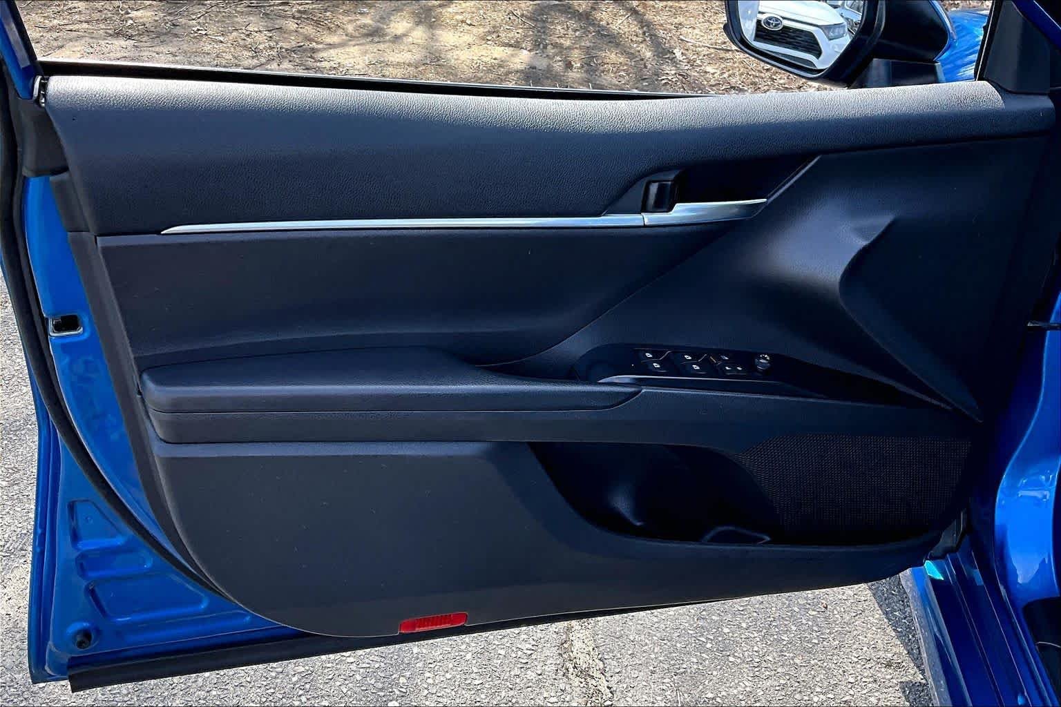Used 2020 Blue Streak Metallic Toyota SE image 20