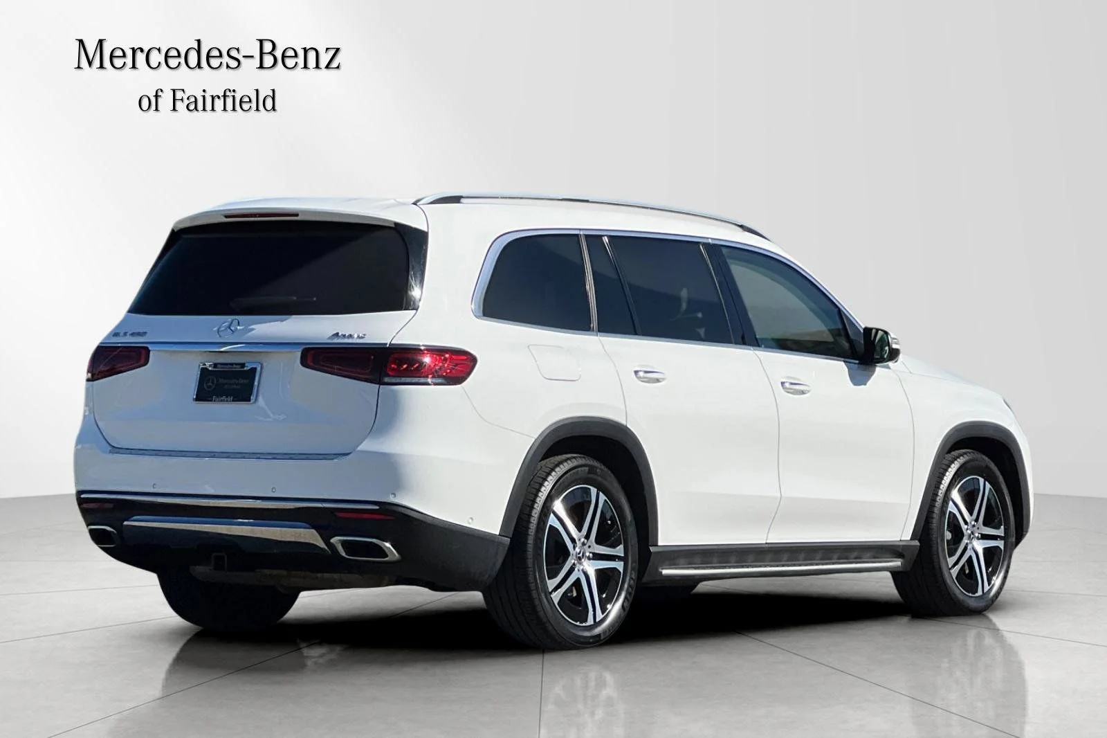 Used 2023 Polar White Mercedes-Benz 4MATIC® image 2