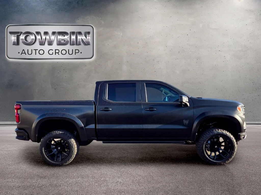 Used 2023 Black Chevrolet RST image 3