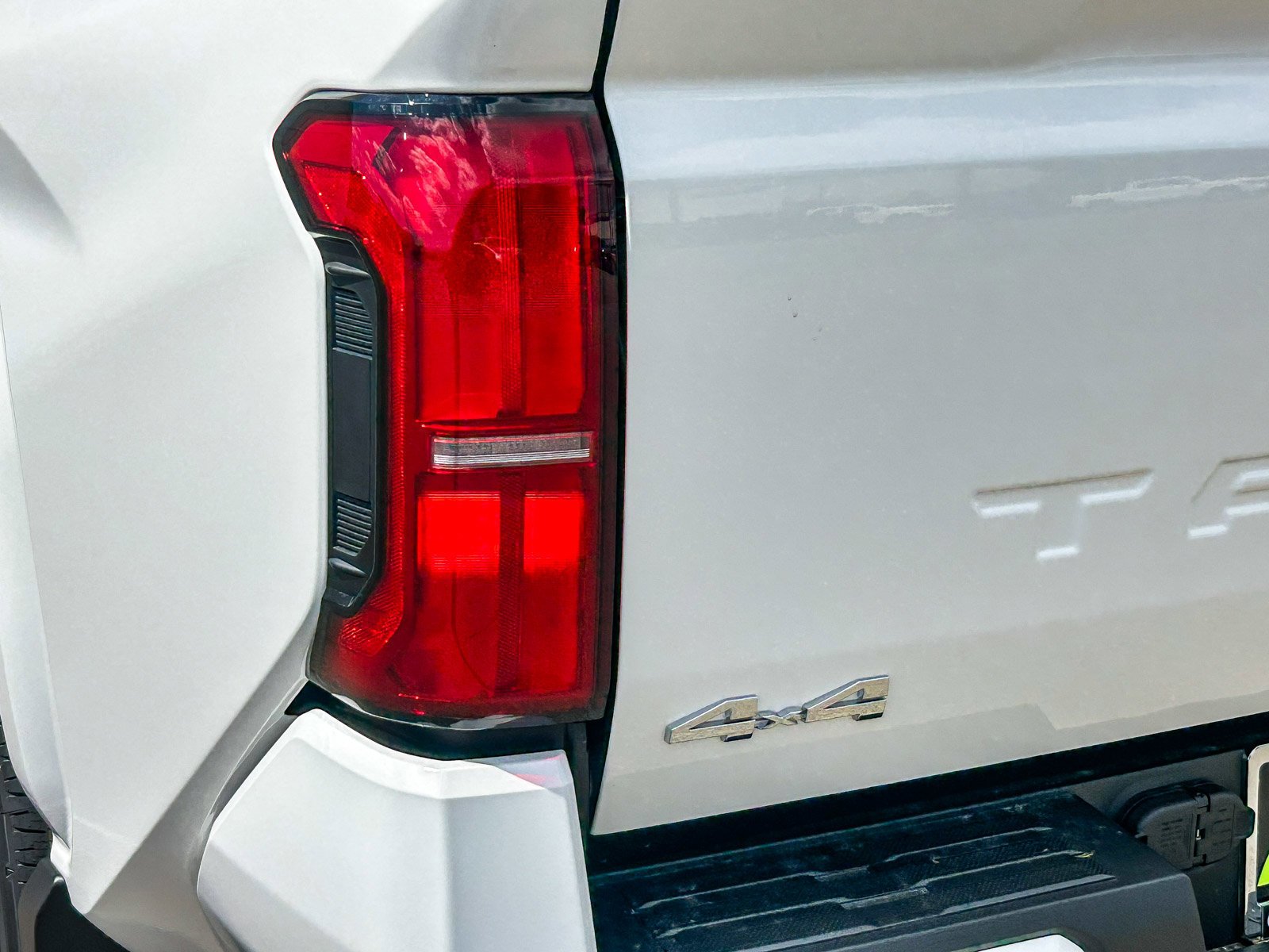 2026 Toyota Tacoma SR5 - Photo 9