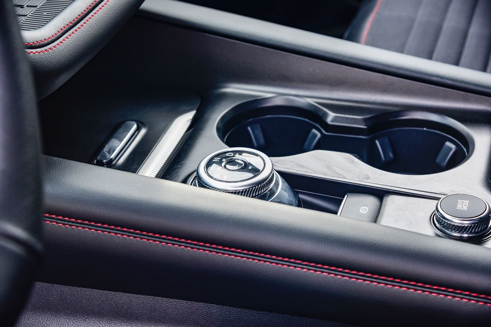 2025 Ford Explorer ST-LINE - Photo 19