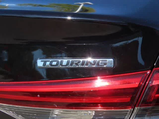 2023 Honda Civic Touring - Photo 8