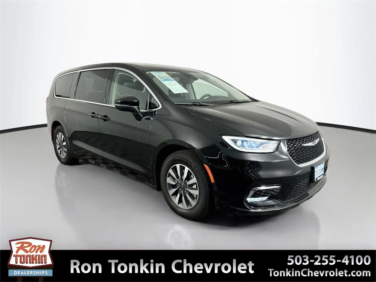2023 Chrysler Pacifica Hybrid Touring L
