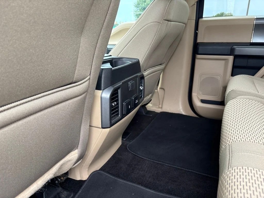 Used 2018 Red Ford XLT image 27