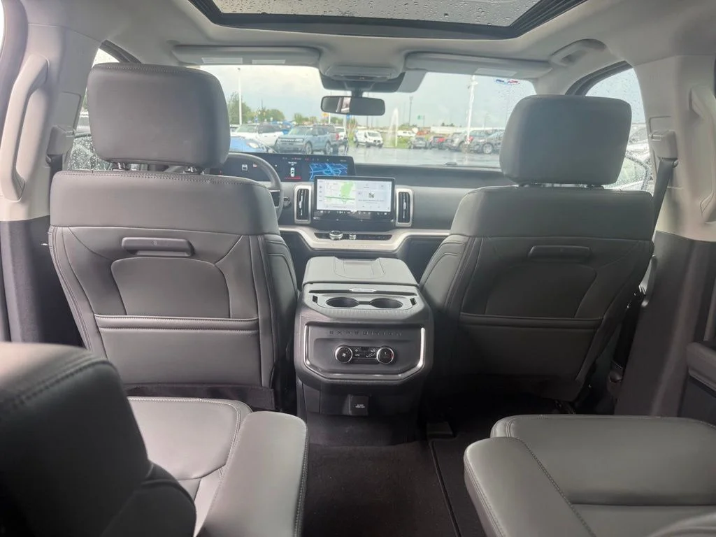 New 2026 Glacier Gray Metallic Tri-Coat Ford Active image 42