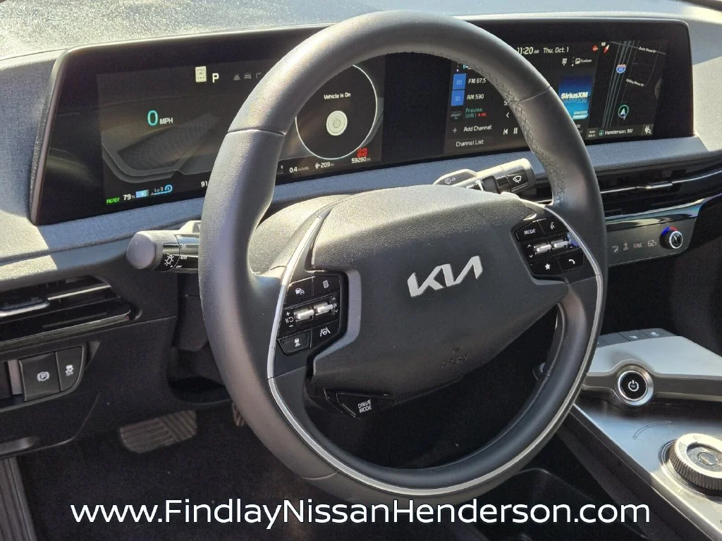 Used 2022 Blue Kia Wind image 21