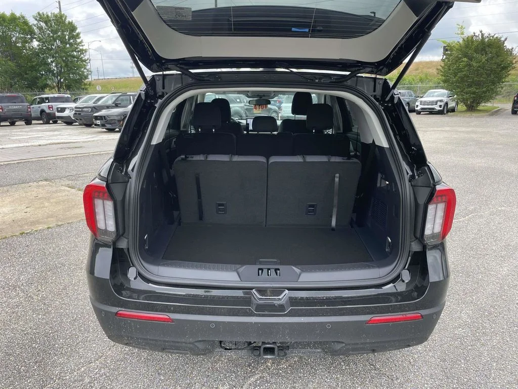 New 2026 Agate Black Metallic Ford Active 100A image 10