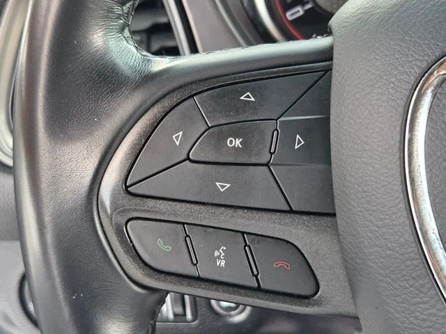 Used 2023 White Dodge SXT image 25
