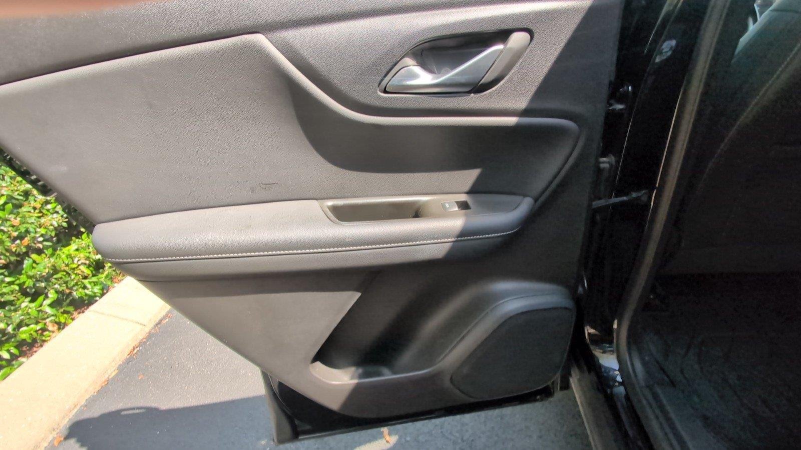 Used 2023 BLACK Chevrolet LT image 36