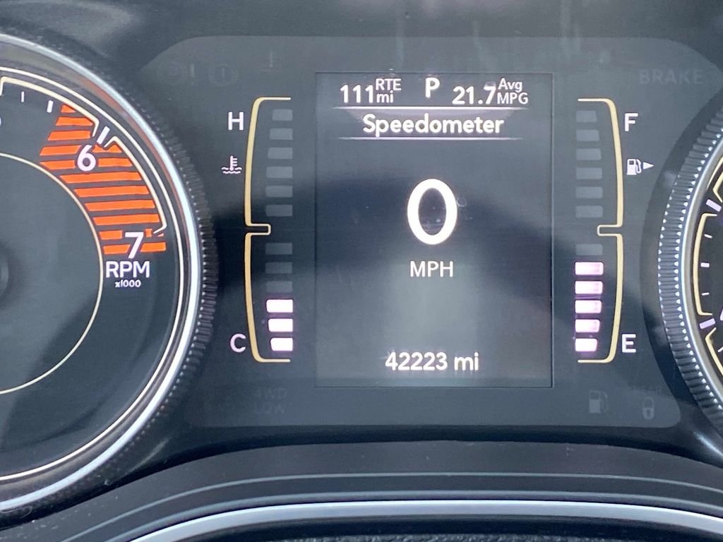 Used 2020 White Jeep Latitude Plus image 34