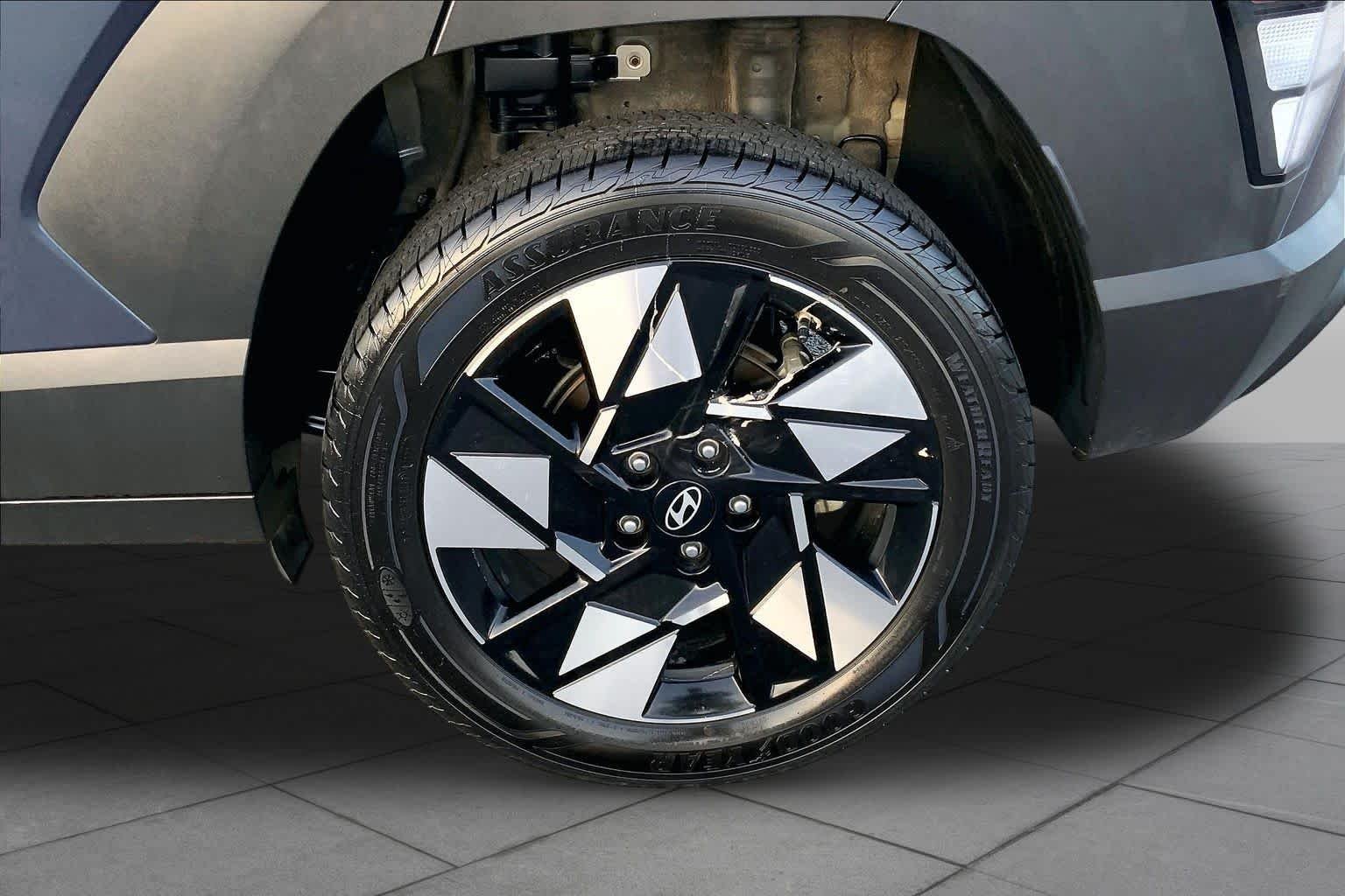 Used 2024 Denim Blue Pearl Hyundai SEL image 10
