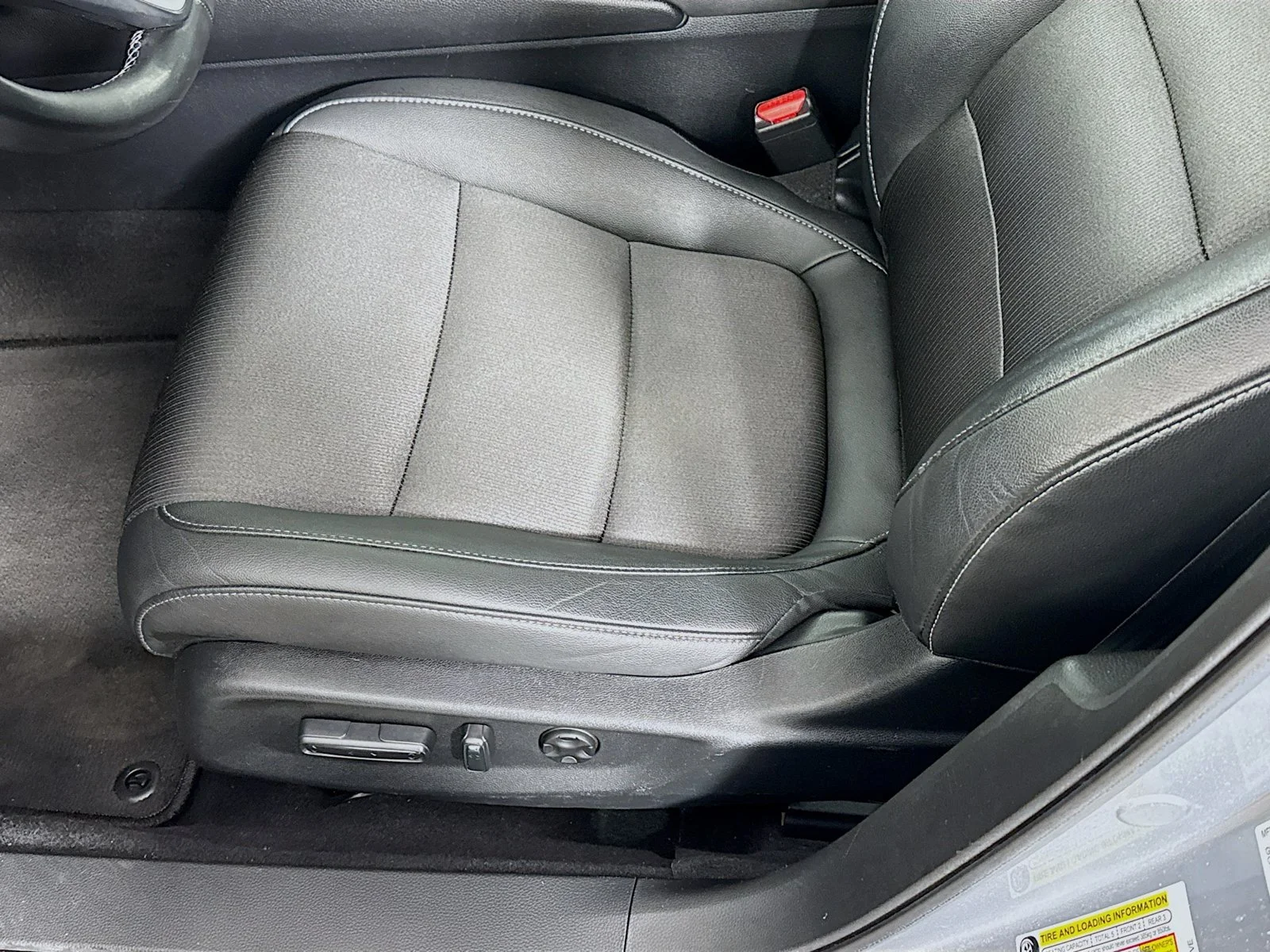 Used 2020 Silver Honda EX image 22