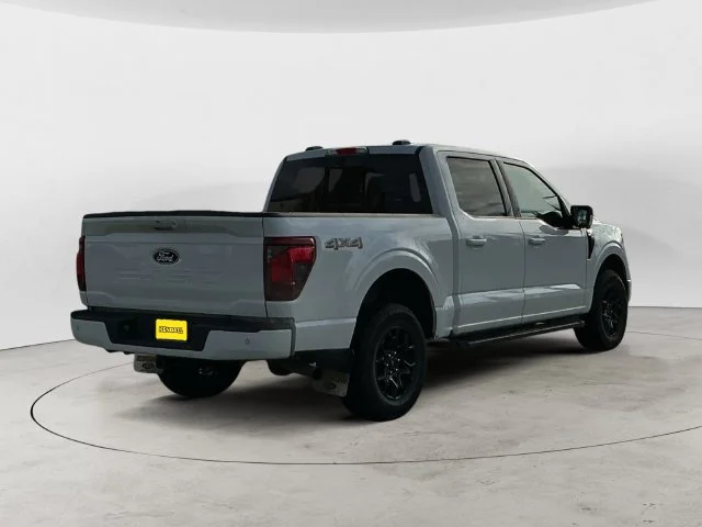Used 2024 Oxford White Ford XLT image 5