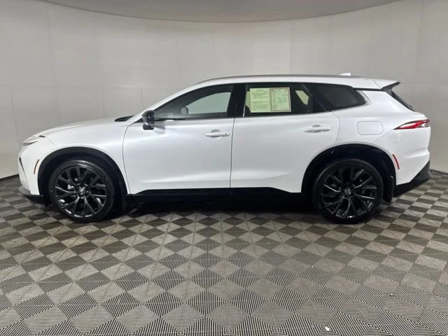 Certified Used 2025 Oxygen White Toyota Limited image 7