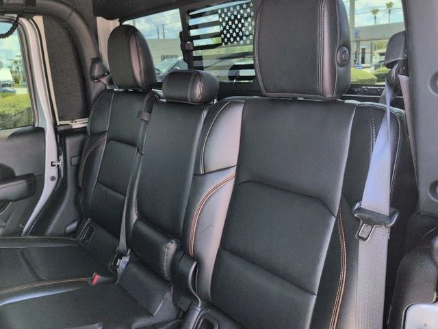Used 2022 Silver Jeep Mojave image 14