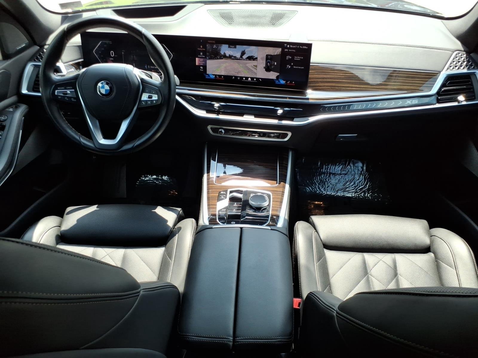 Used 2026  BMW sDrive40i image 30
