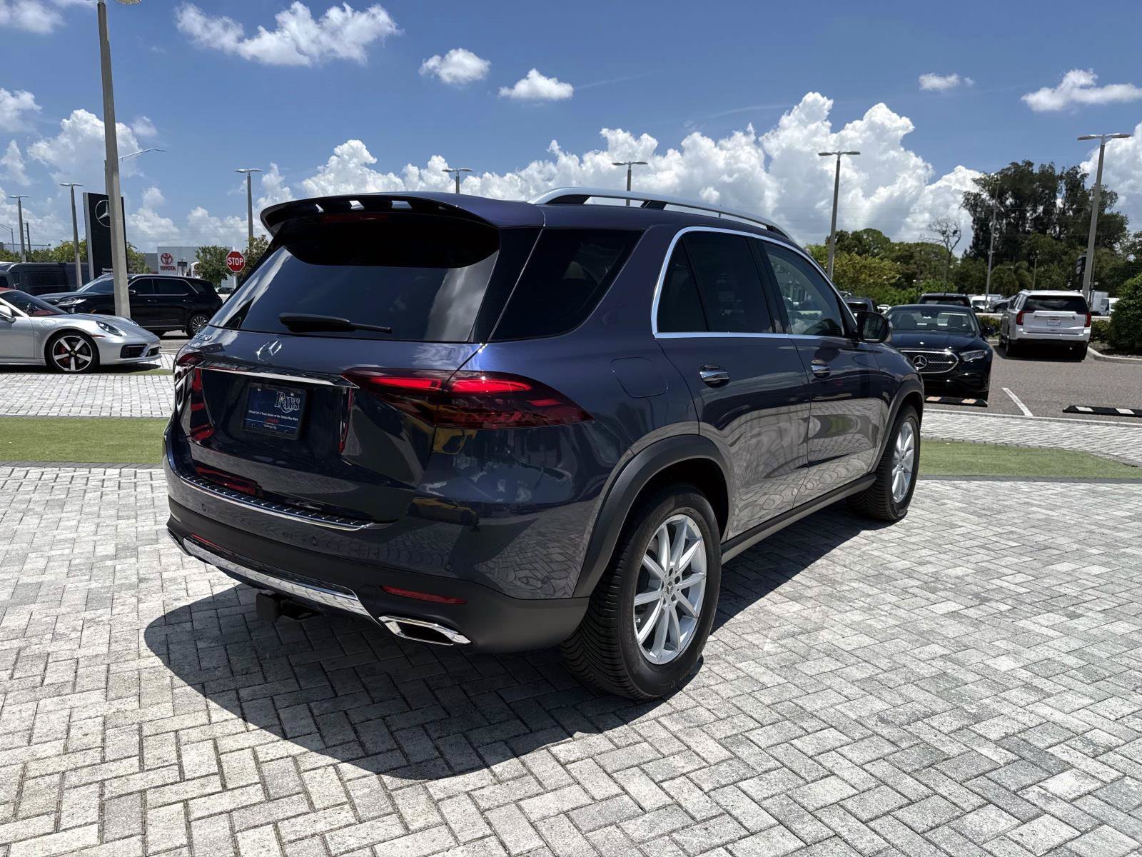 New 2026 Twilight Blue Metallic Mercedes-Benz 350 SUV image 5