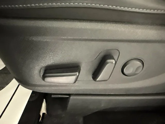 Used 2025 Green Kia S image 18