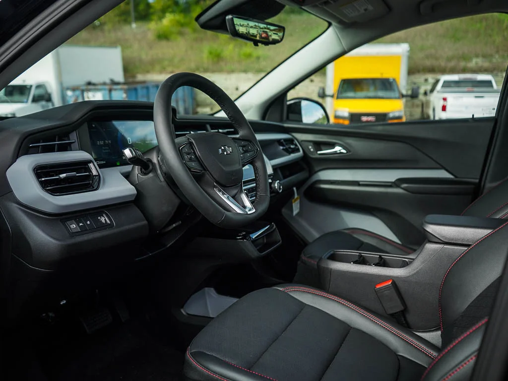New 2027 Mosaic Black Metallic Chevrolet RS image 16