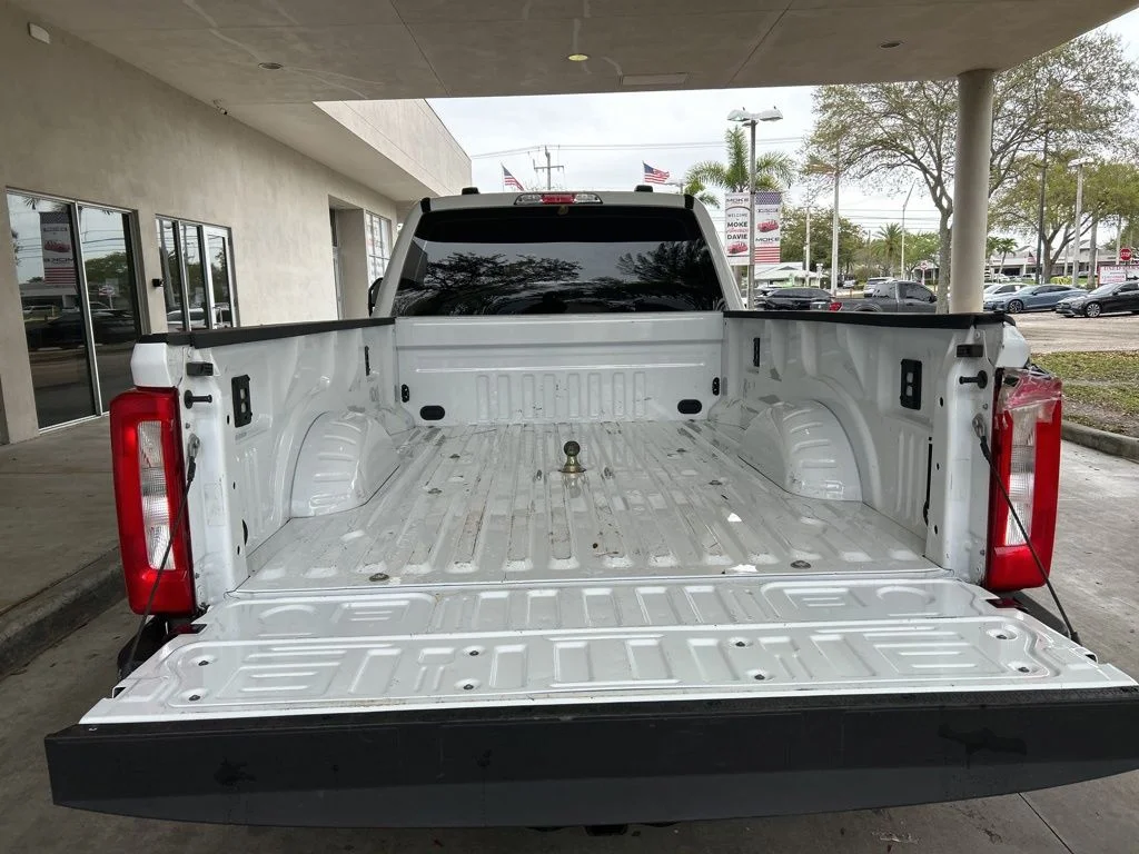 Used 2025 White Ford XL image 35