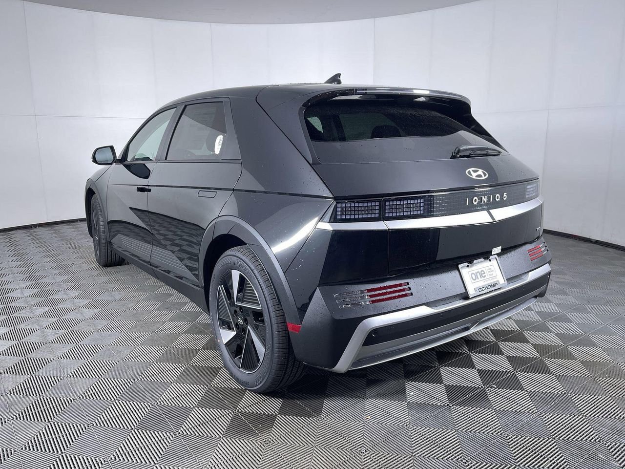 New 2026 Abyss Black Hyundai SEL image 7