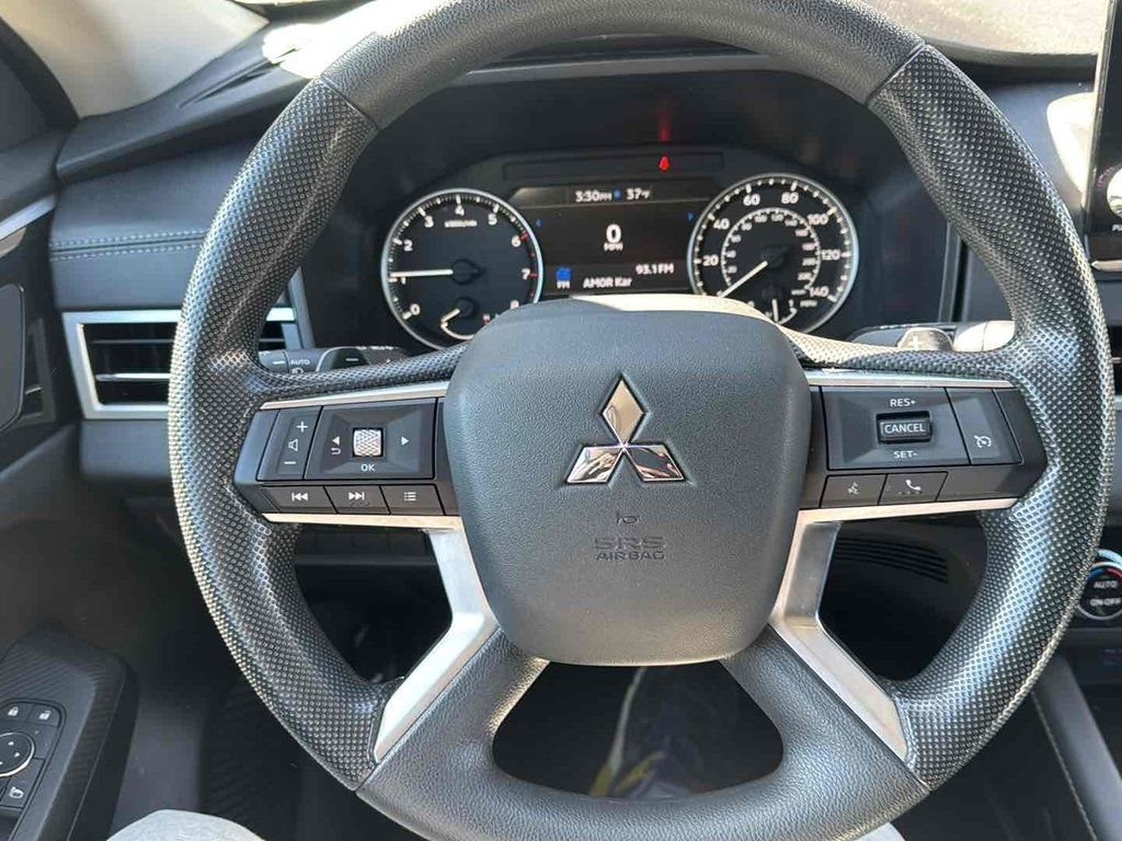 Used 2024 Gray Mitsubishi ES image 34