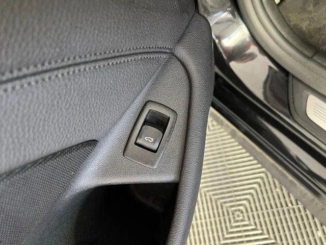 Used 2018 Black BMW 540i image 16
