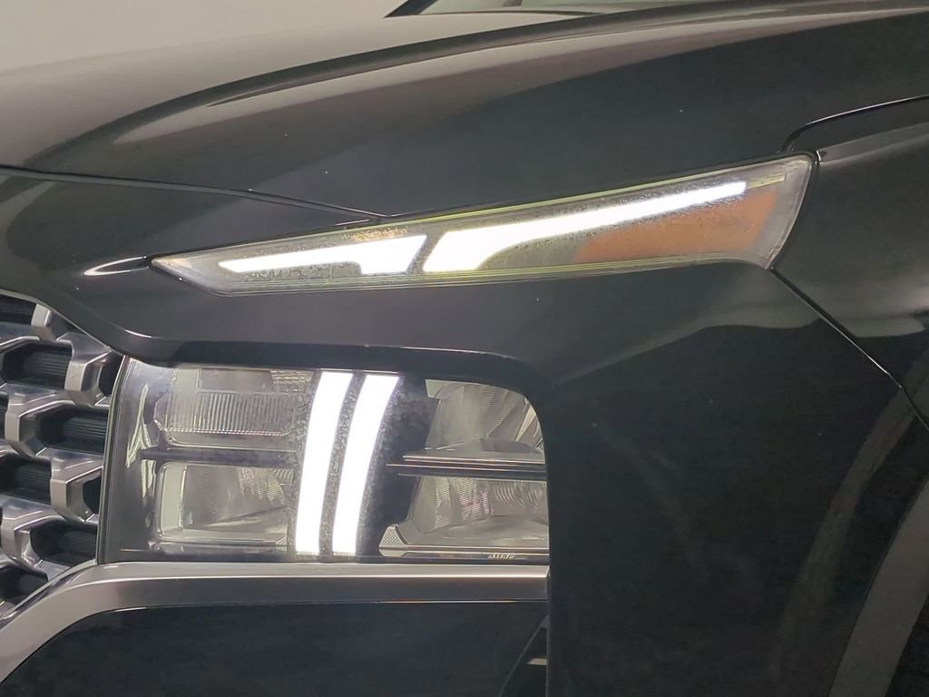 Used 2022 Black Hyundai SEL image 10