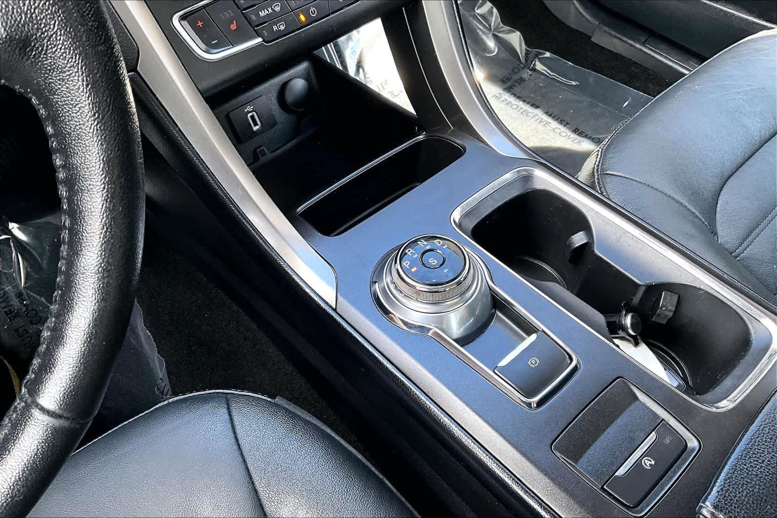 Used 2018 Magnetic Ford SE image 17