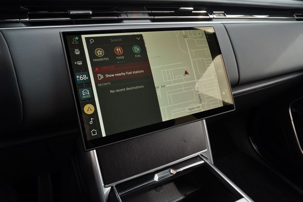 New 2026 Santorini Black Land Rover SE image 19