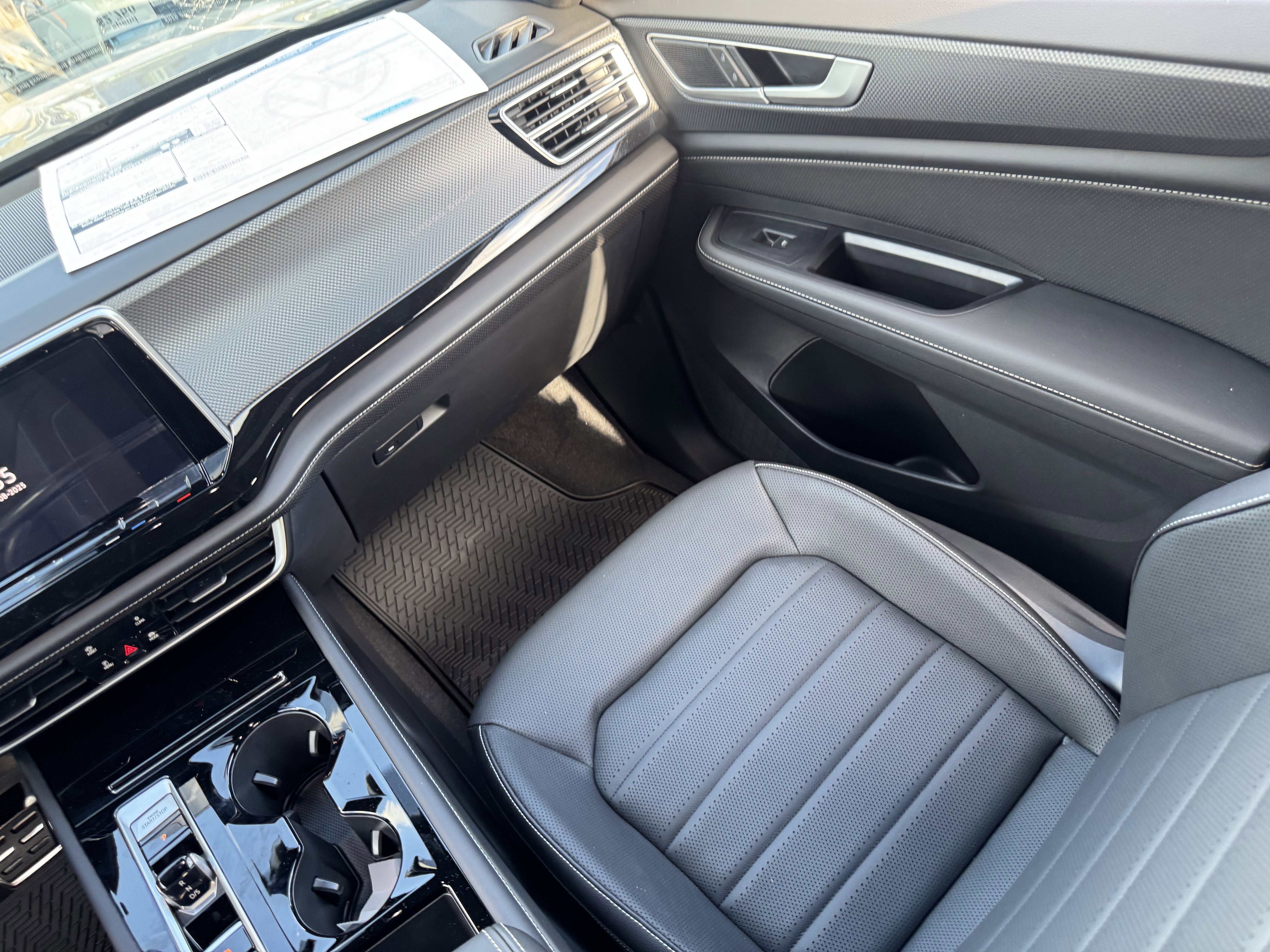 2026 Volkswagen Atlas Cross Sport SEL R-LINE - Photo 12