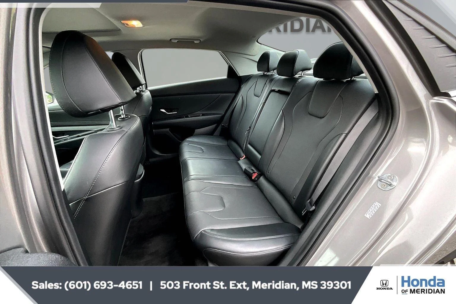 2023 Hyundai Elantra Limited - Photo 19