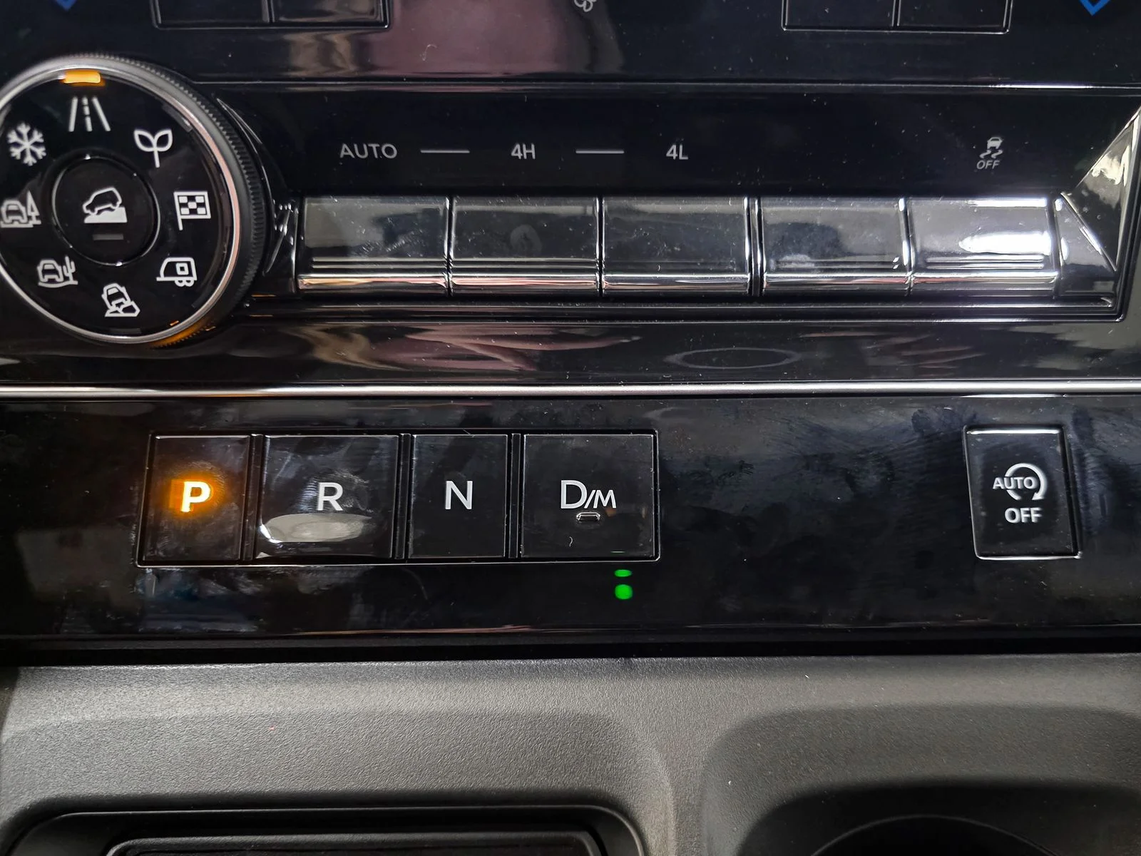 2025 Nissan Armada SL - Photo 52