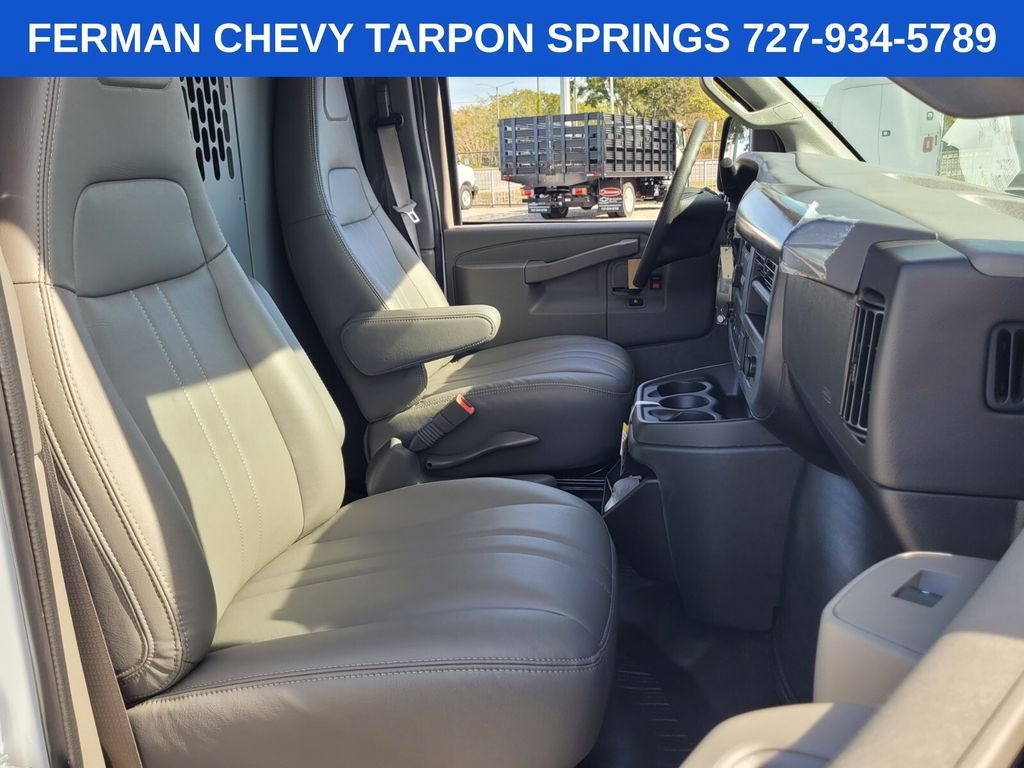 2025 Chevrolet Express Cargo Work Van - Photo 19