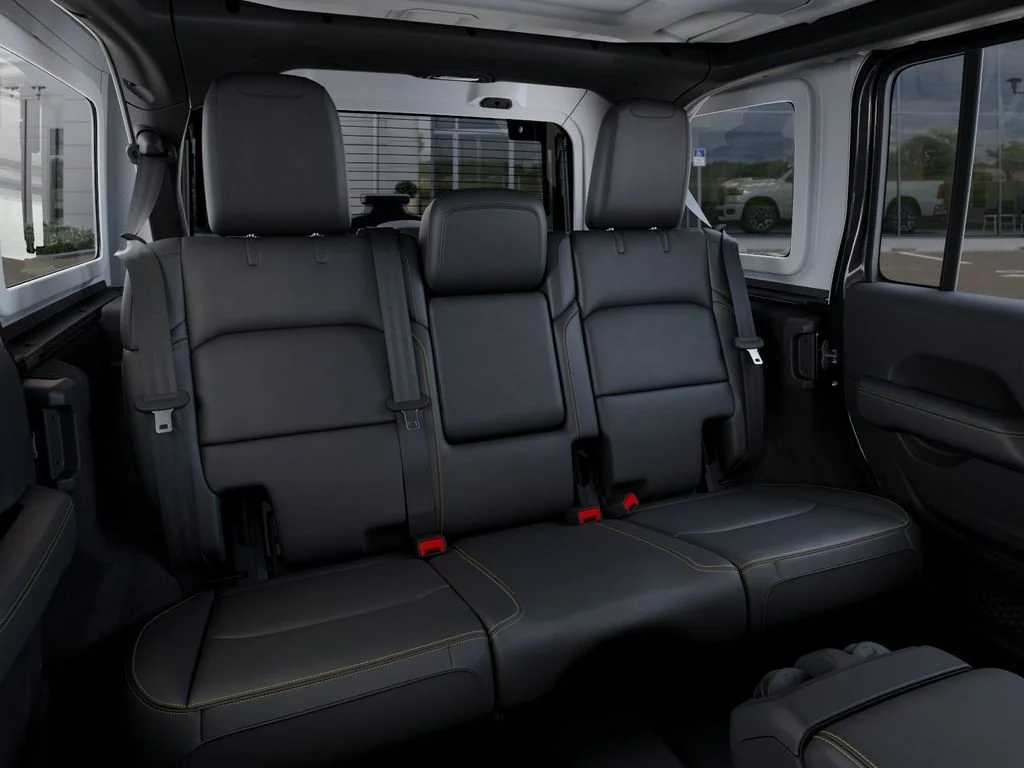 2026 Jeep Wrangler 4-Door Sahara - Photo 16