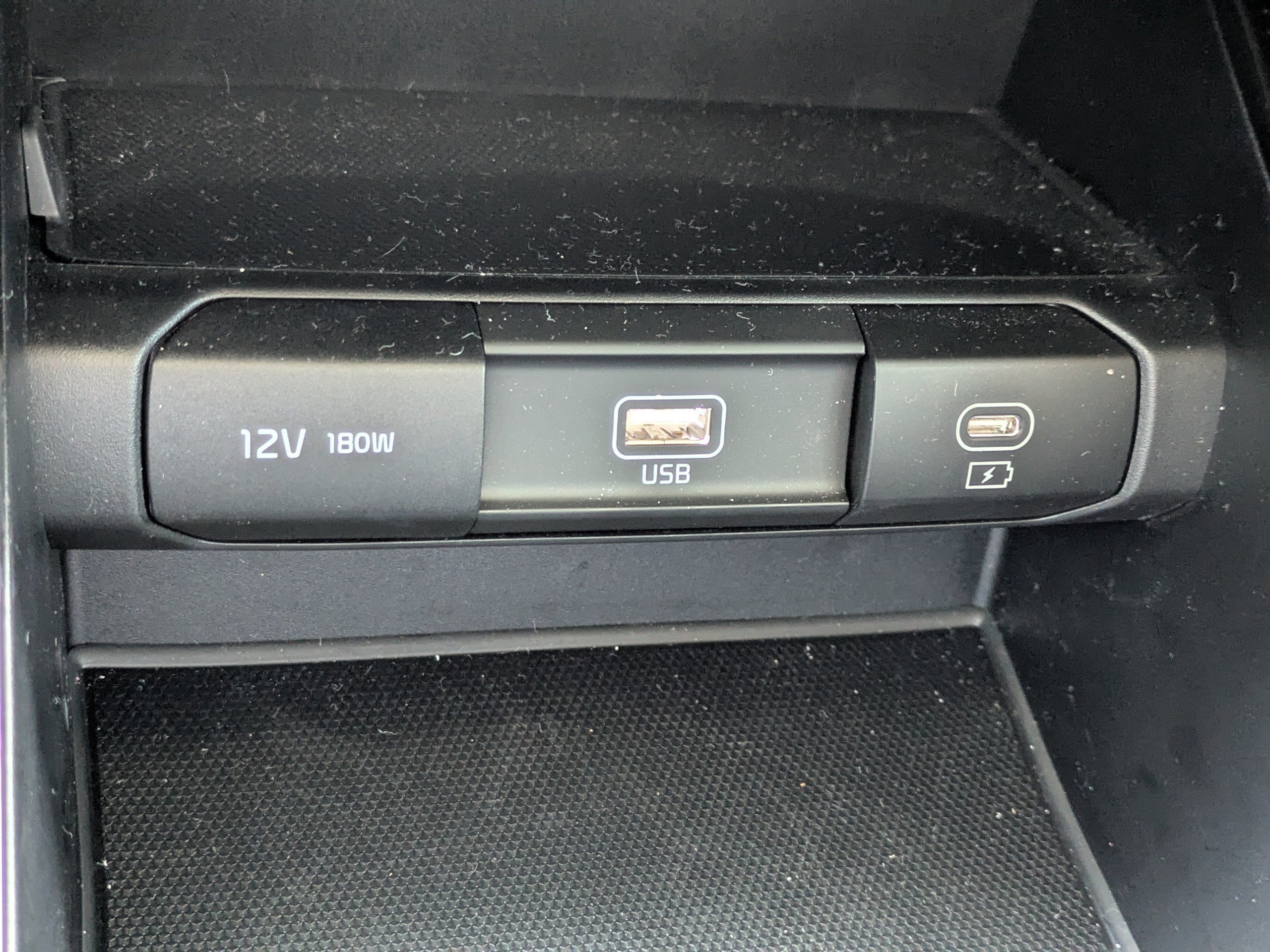 Used 2025 Glacial White Pearl Kia LX image 27