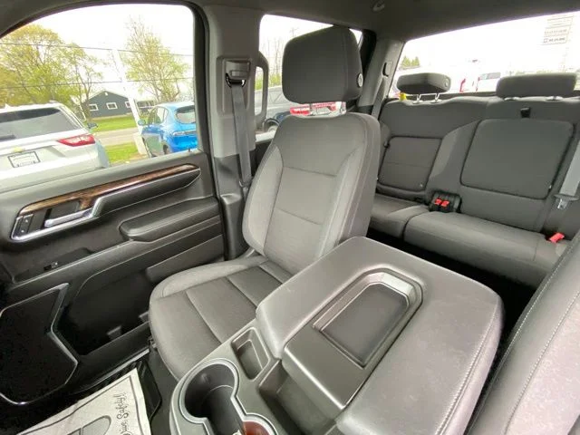 Used 2024 Black GMC Elevation image 14