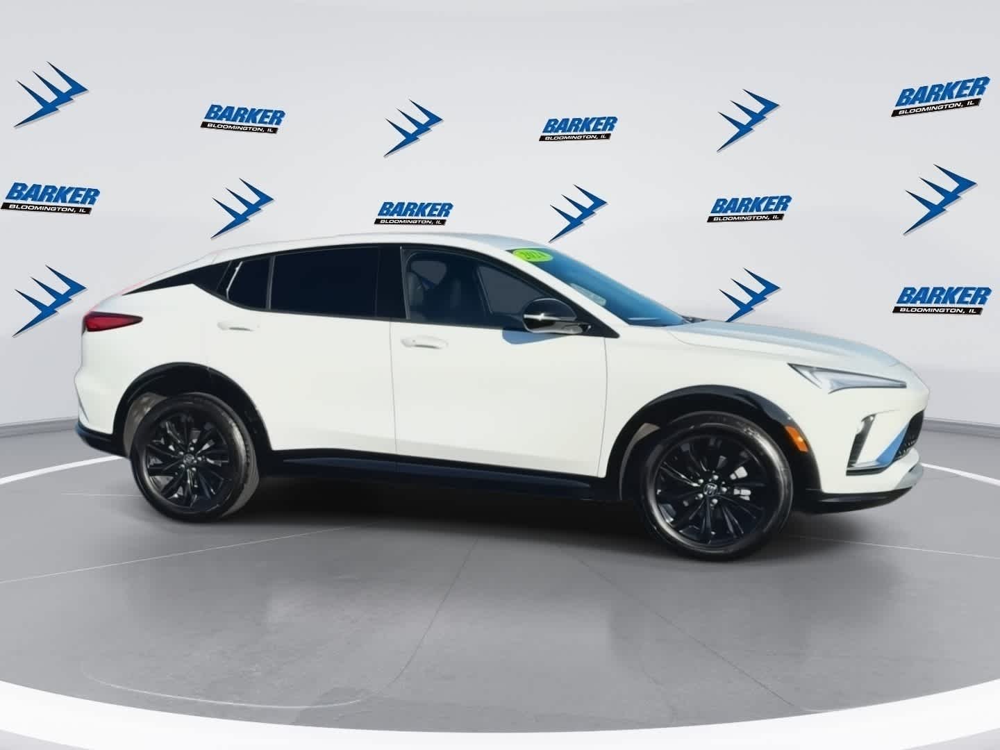 2024 Buick Envista ST photo 2