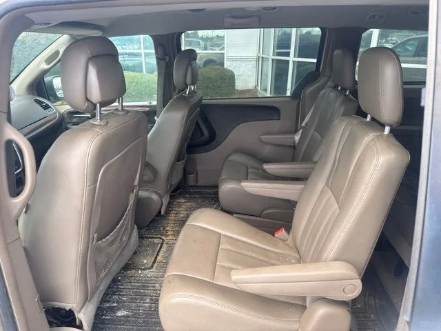 Used 2013 Beige Chrysler Touring image 18