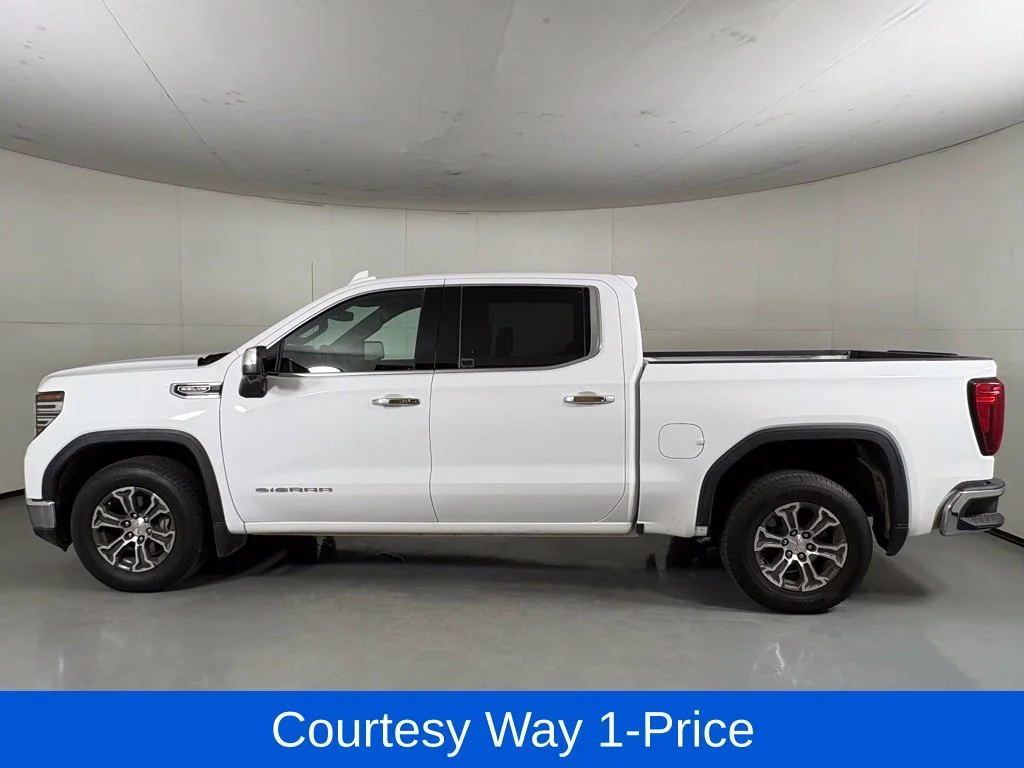 Used 2025 White GMC SLT image 6