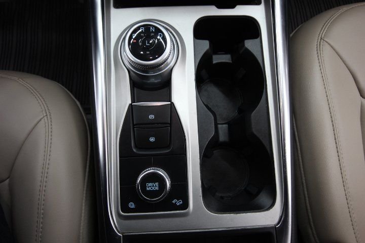 Used 2022 Black Ford XLT image 26
