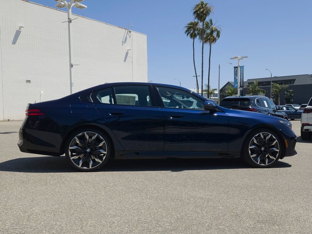 New 2026 Tanzanite Blue II Metallic BMW 530i image 4