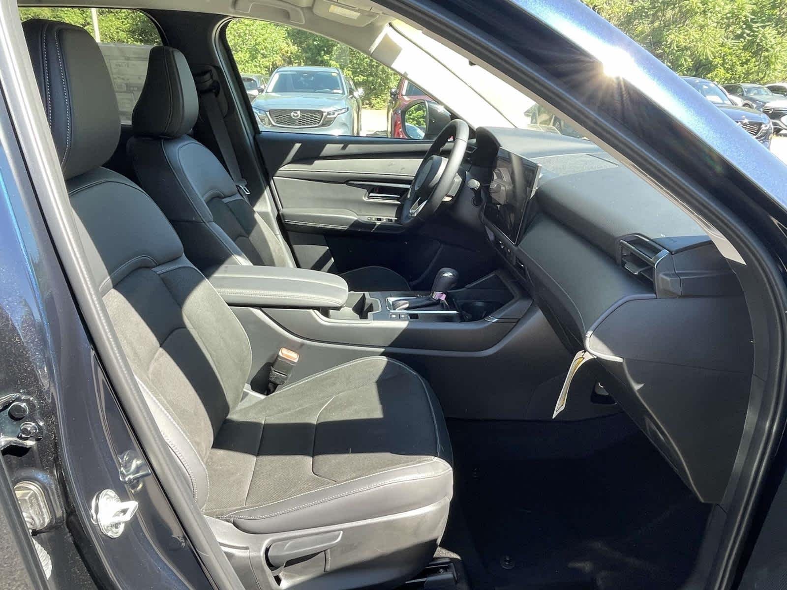 New 2026 Navy Blue Mica Mazda 2.5 S Select image 23