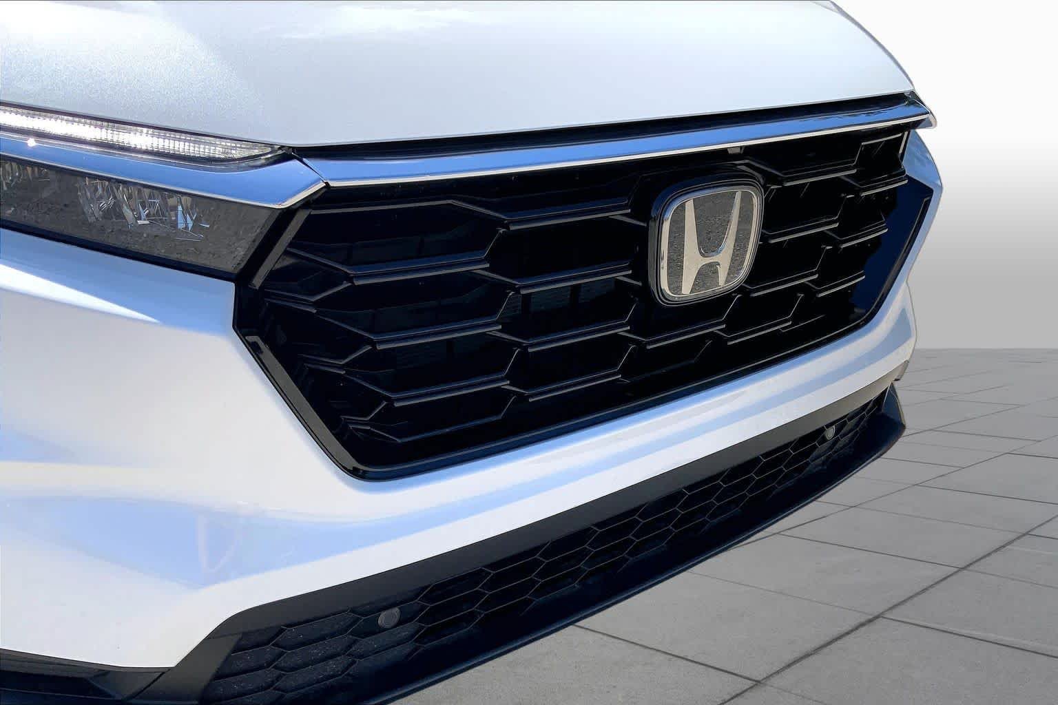 Certified Used 2026 Platinum White Pearl Honda 2WD EX-L image 32