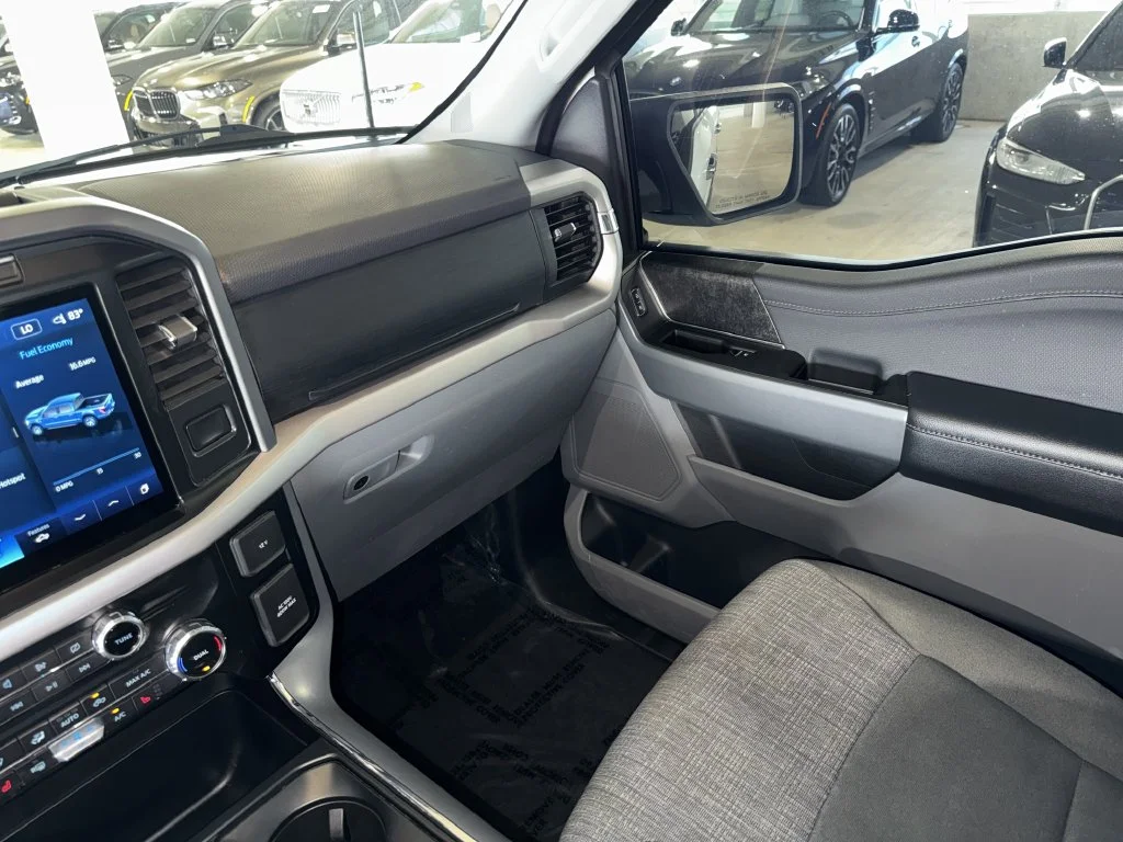 Used 2022 White Ford XLT image 33