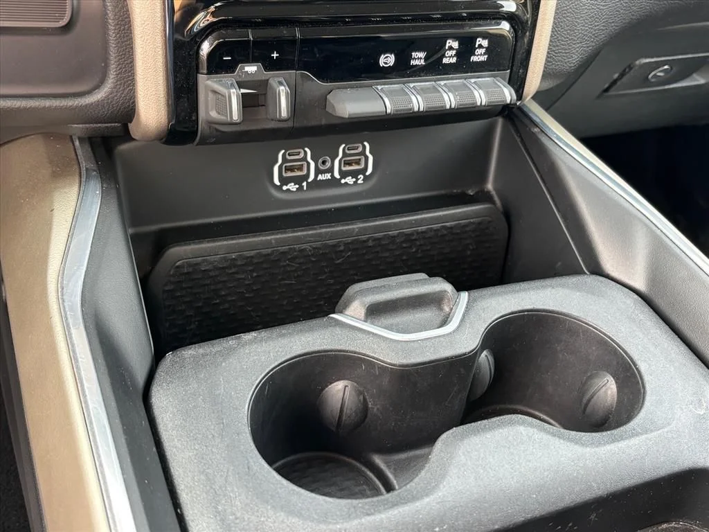 Used 2024 Black Ram Laramie image 19