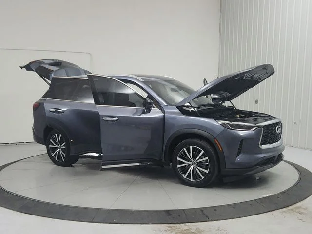 Used 2025 Blue INFINITI Sensory image 9