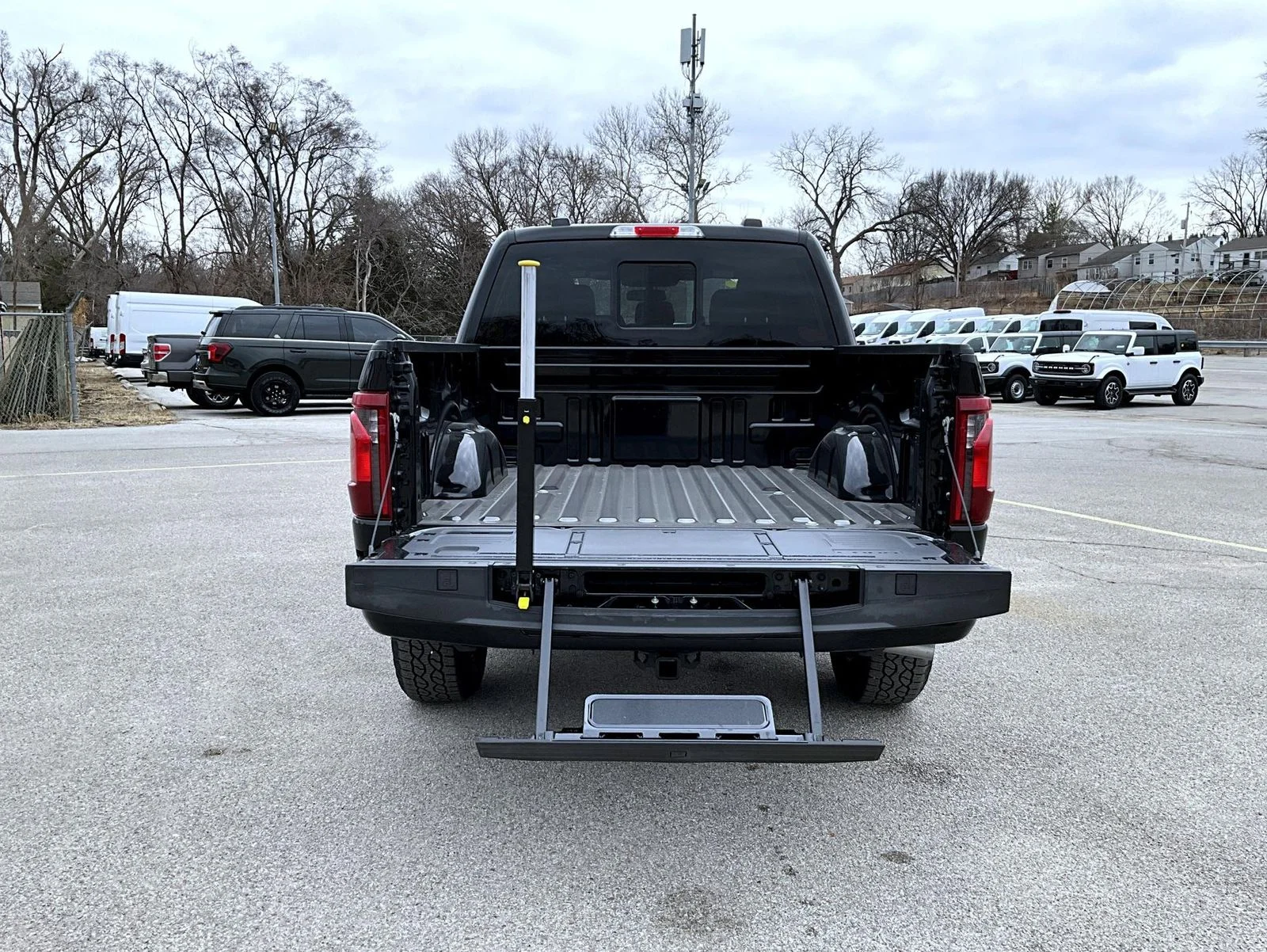 New 2026 Black Ford XLT image 9