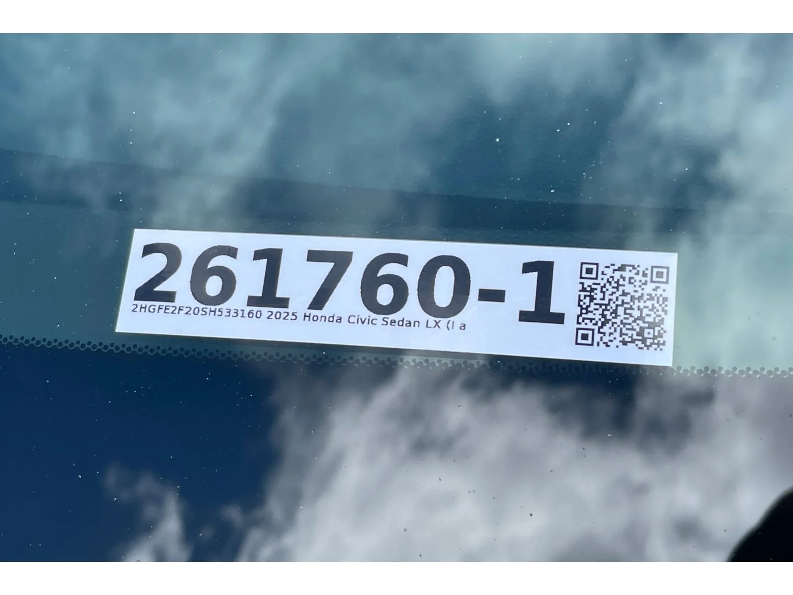 Used 2025 Platinum White Pearl Honda LX image 20