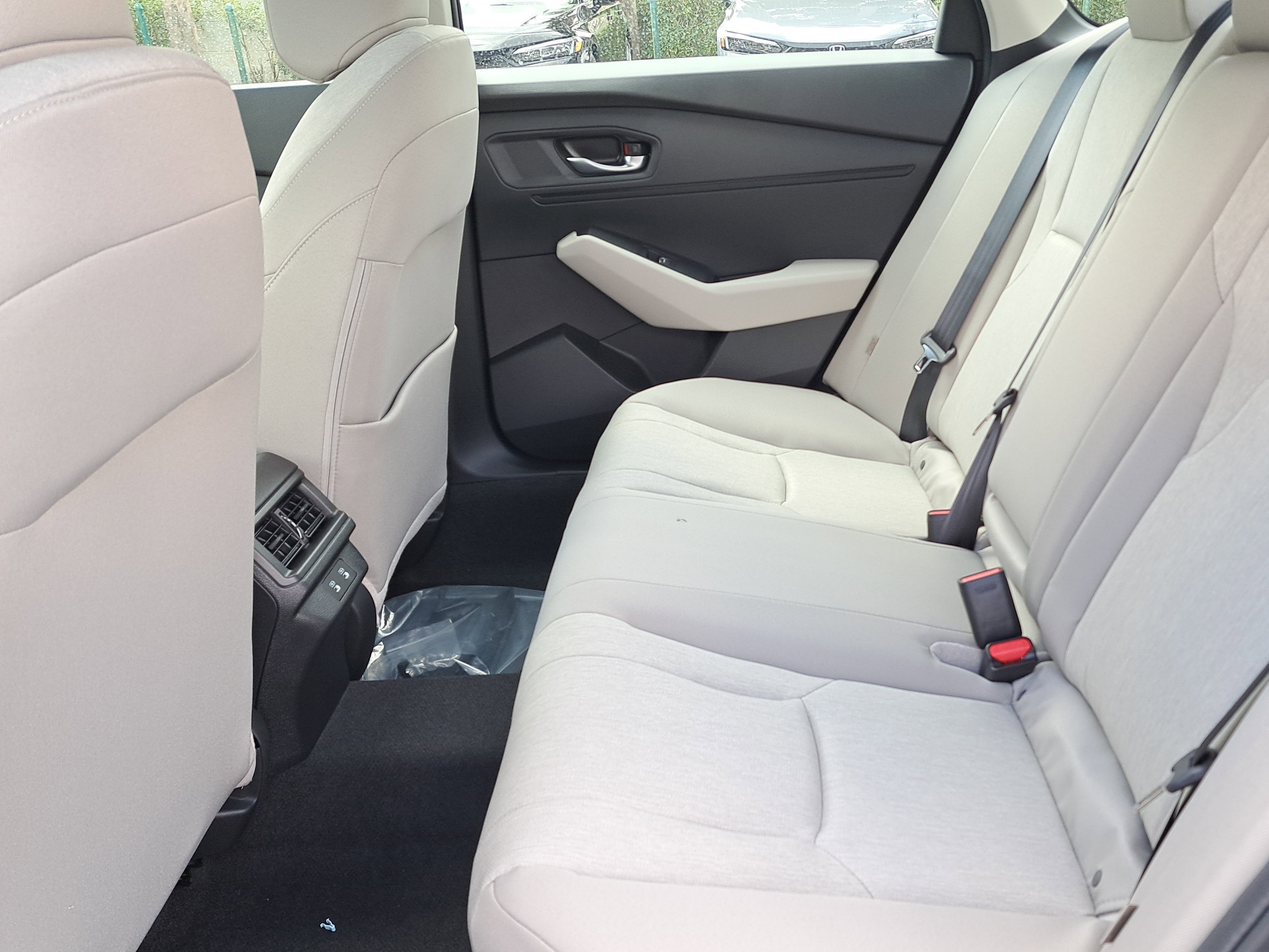 New 2026 Platinum White Pearl Honda SE image 11